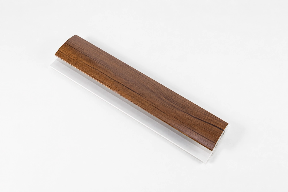 Cantonera de PVC acabado madera
