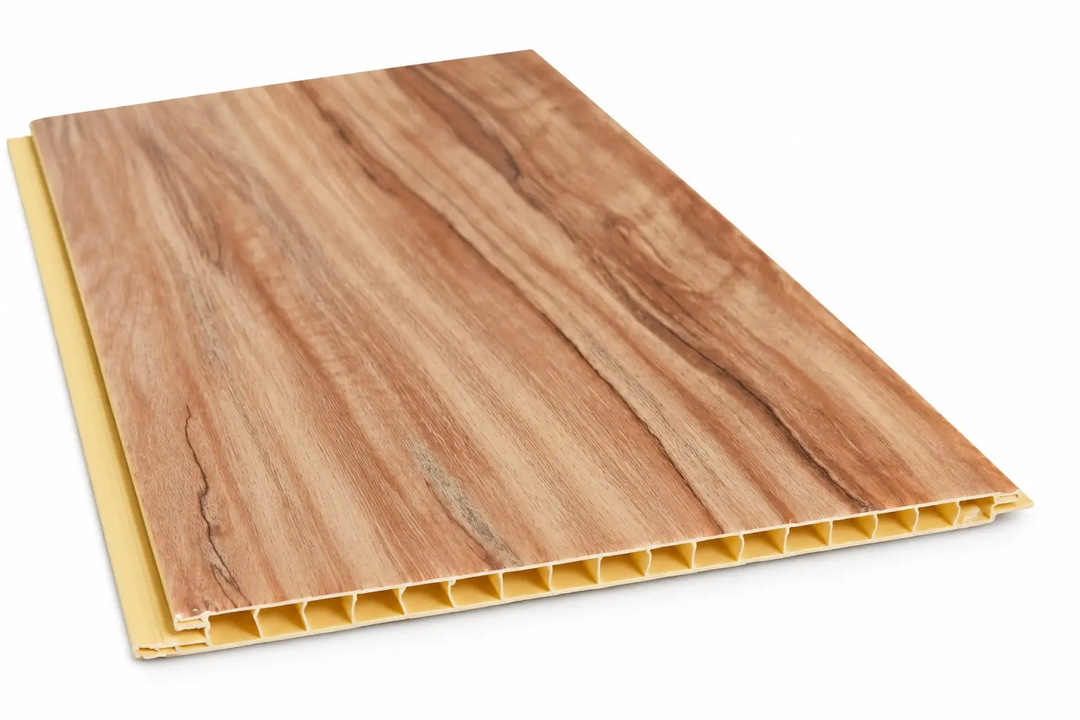 Cielorraso de PVC símil madera con diseño de listones
